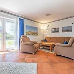 Haus-strandlaeufer بيت للعطل