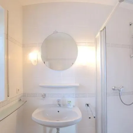 Holiday home Haus-strandlaeufer Nordstrand